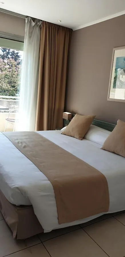 Logis Hotel & Restaurant Le Fleurance