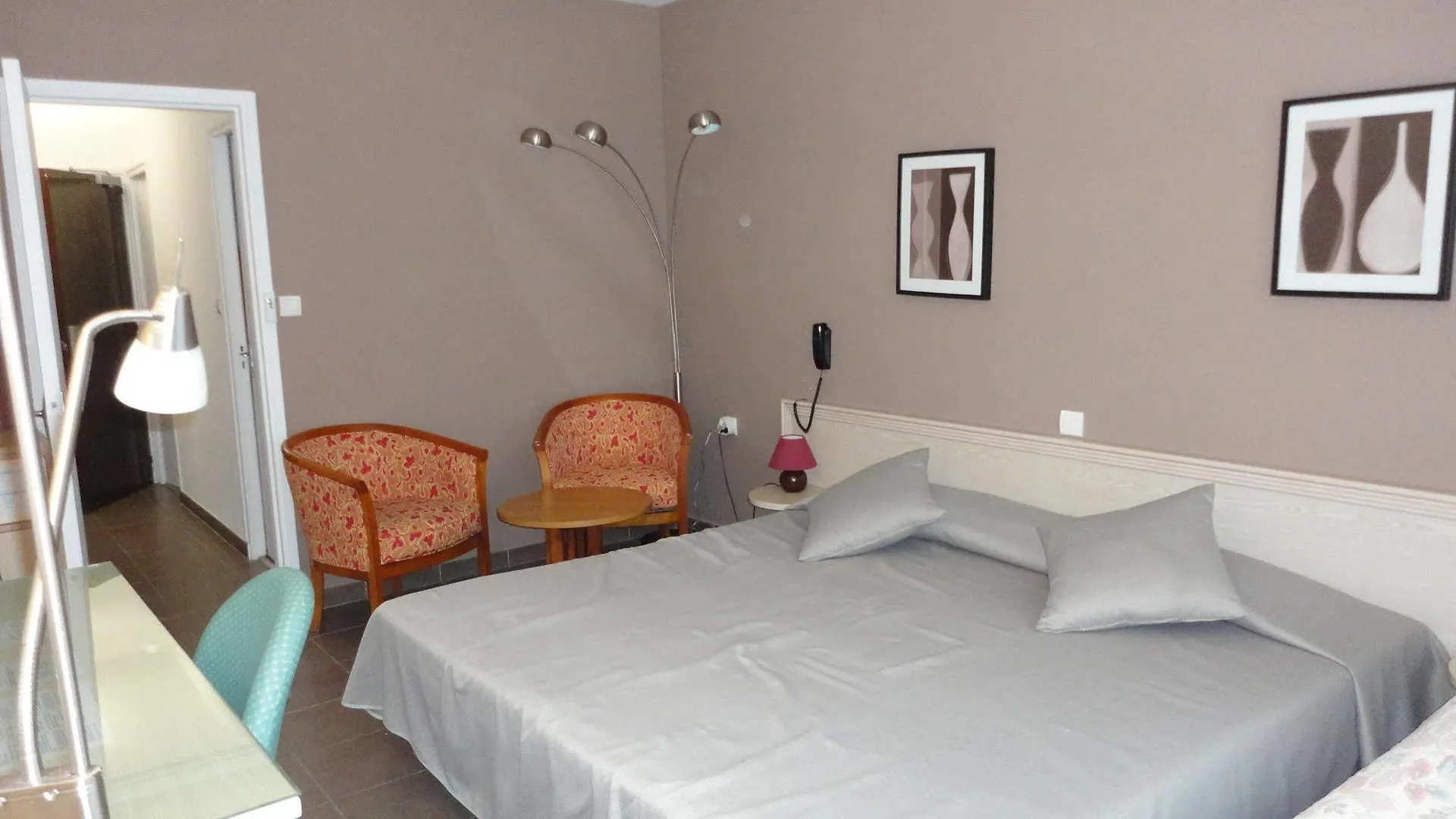 Logis Hotel & Restaurant Le Fleurance