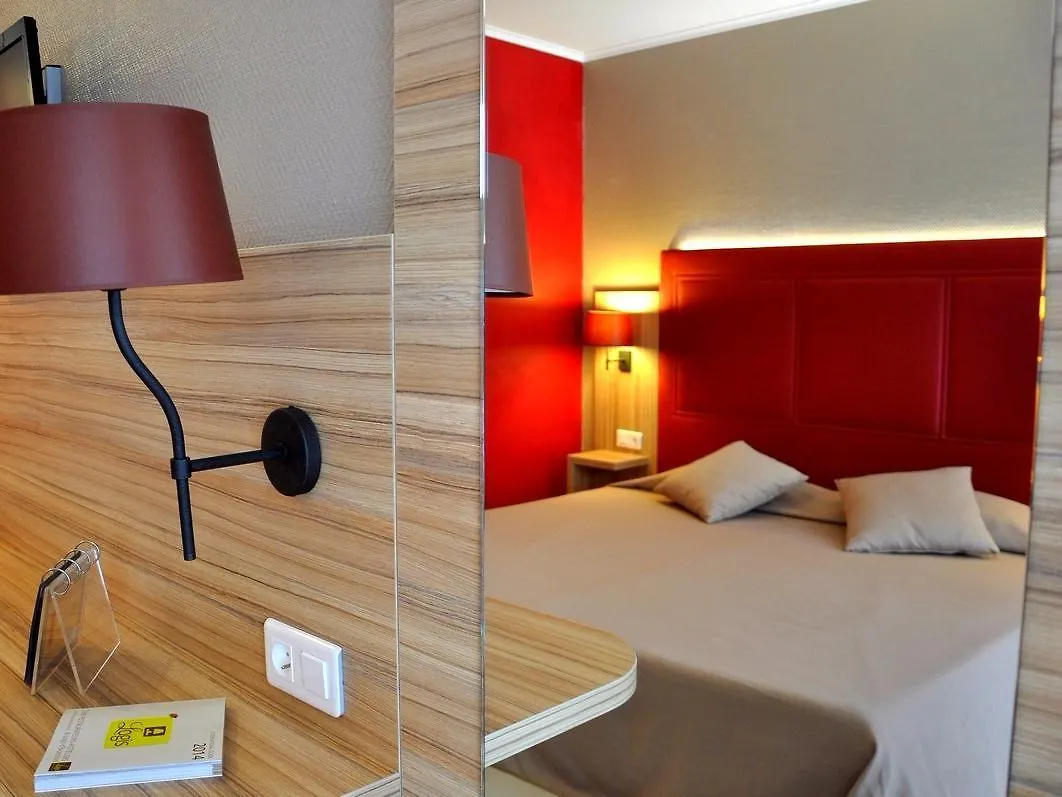 Logis Hotel & Restaurant Le Fleurance 3*,
